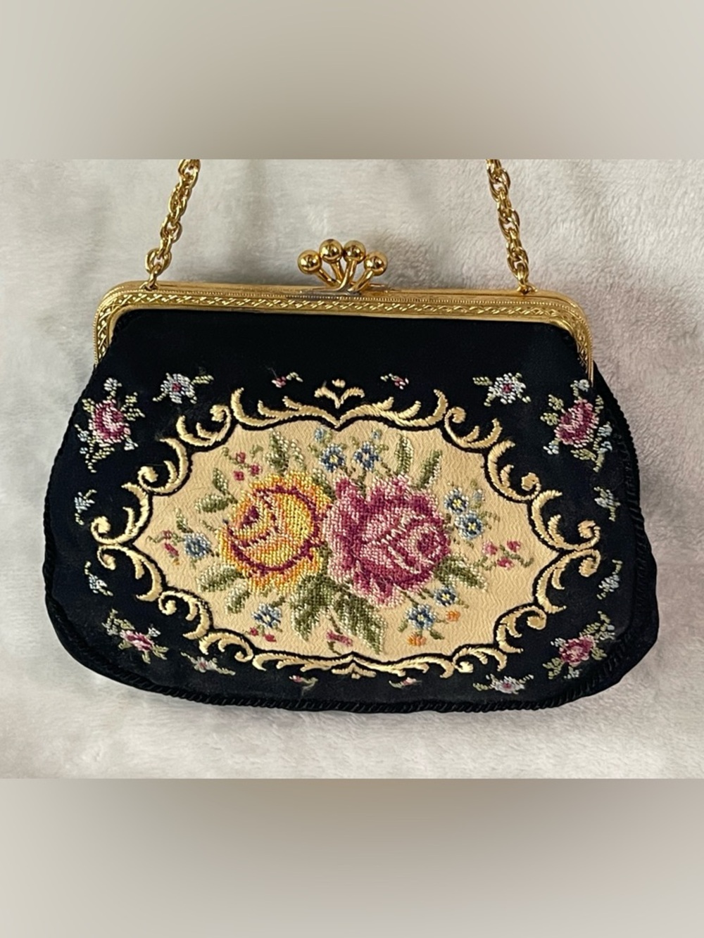 Amazing vintage embroidered tapestry purse, mini gold chain